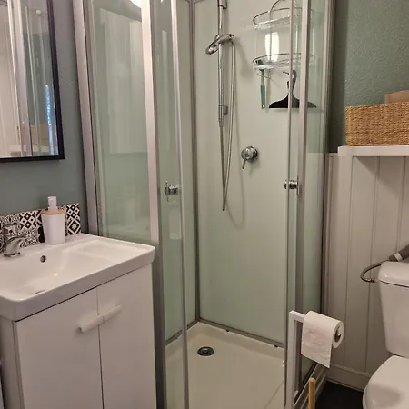 Le De L Abeille Curieres